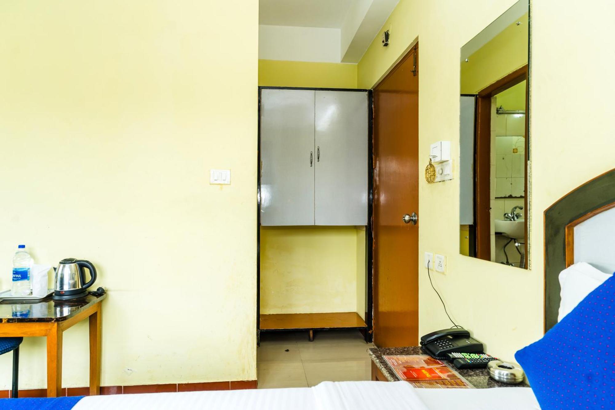 Hotel Niladrii Galaxy Siliguri Eksteriør billede
